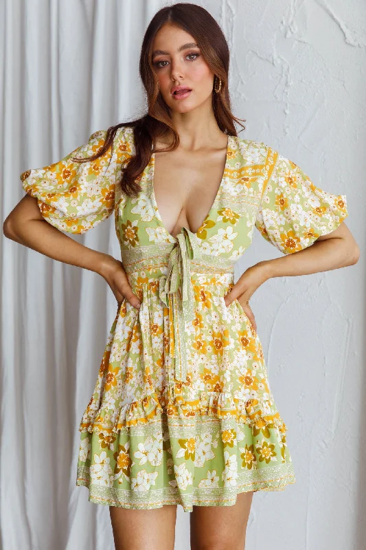 Pleated Women Dress with a Timeless and Elegant TextureRosy Tied Bust Mini Dress Floral Apple/Yellow