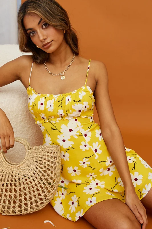 Long - Sleeve Women Dress in Velvet for a Luxurious Winter LookSail Away Gathered Bust Frill Trim Summer Dress Floral Print Yellow