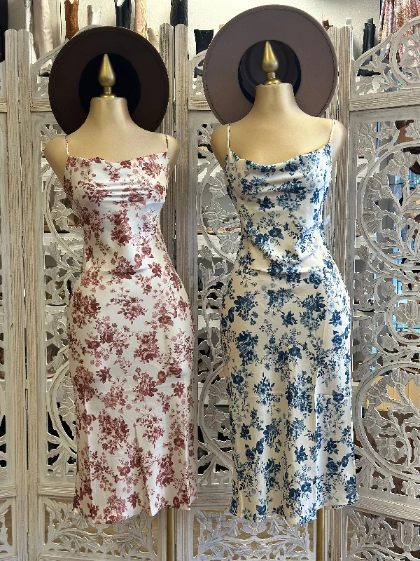 Ball Gown Women Dress with a Full Skirt for a Princess - like LookSatin Cowl Neck Floral Maxi Dress- Not Stretchy 100% poliéster …no estira