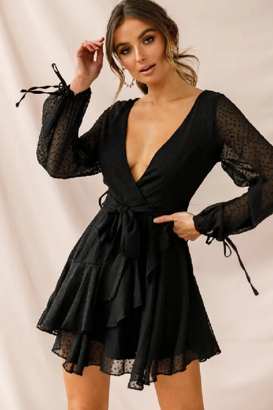 Mermaid - Style Women Dress with a Fitted Silhouette for Special OccasionsSheri Hail Spot Chiffon Dress Black