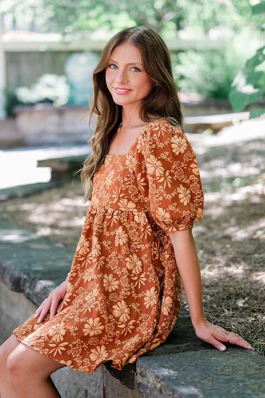 Shift Women Dress with a Simple and Classic Design for Everyday WearSquare Neck Floral Mini Dress