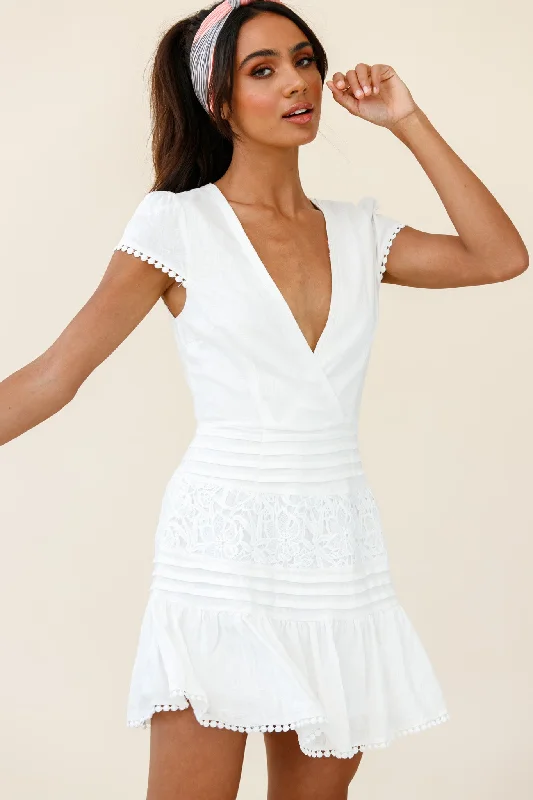 Empire Waist Women Dress to Accentuate the Bust and Conceal the WaistStorybook Cap Sleeve Pintuck Detail Dress White