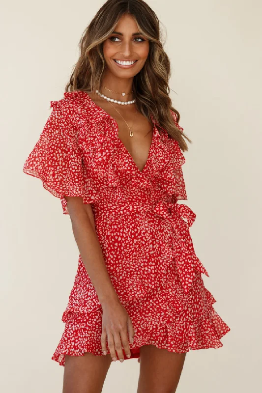 Plus Size Women Dress with a Flattering A - Line Cut for Comfort and StyleSweet Talk Short Sleeve Ruffle Detail Dress Speckle Print Red