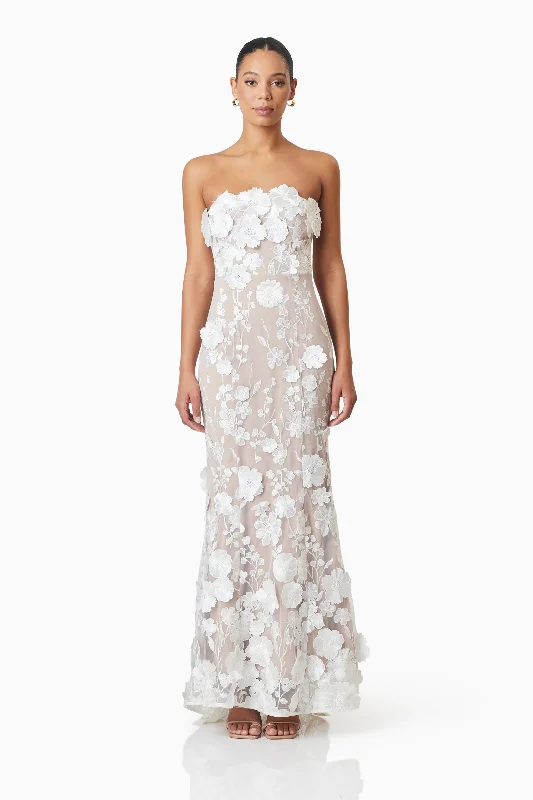 Shift Women Dress with a Simple and Classic Design for Everyday WearTiana Floral Maxi Dress in White Shift Women Dress with a Simple and Classic Design for Everyday WearTiana Floral Maxi Dress in White