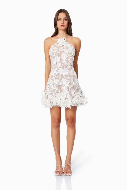 Shift Women Dress with a Simple and Classic Design for Everyday WearValentina 3D Floral Mini Dress in White Shift Women Dress with a Simple and Classic Design for Everyday WearValentina 3D Floral Mini Dress in White