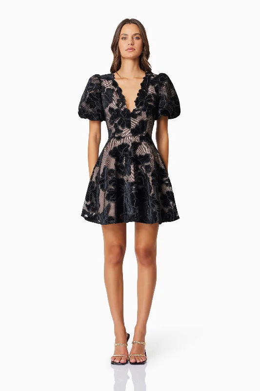 Ball Gown Women Dress with a Full Skirt for a Princess - like LookZara Party Mini Dress In Black Ball Gown Women Dress with a Full Skirt for a Princess - like LookZara Party Mini Dress In Black