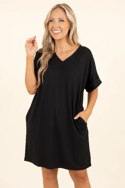 Strapless Women Dress with a Built - in Bra for Comfort and Support Strapless Women Dress with a Built - in Bra for Comfort and Support Always A Classic Dress, Black