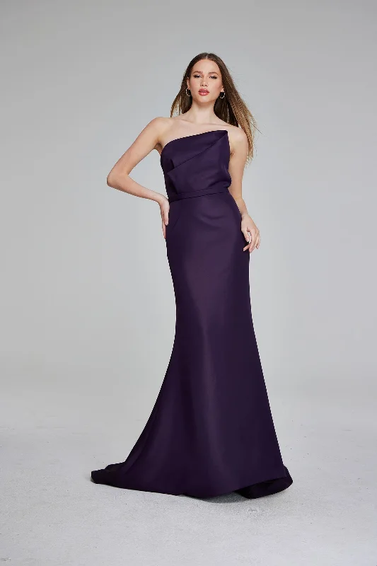 Long - Sleeve Women Dress in Velvet for a Luxurious Winter Look Long - Sleeve Women Dress in Velvet for a Luxurious Winter Look Jovani 40598 Long - Sleeve Women Dress in Velvet for a Luxurious Winter Look Long - Sleeve Women Dress in Velvet for a Luxurious Winter Look Jovani 40598