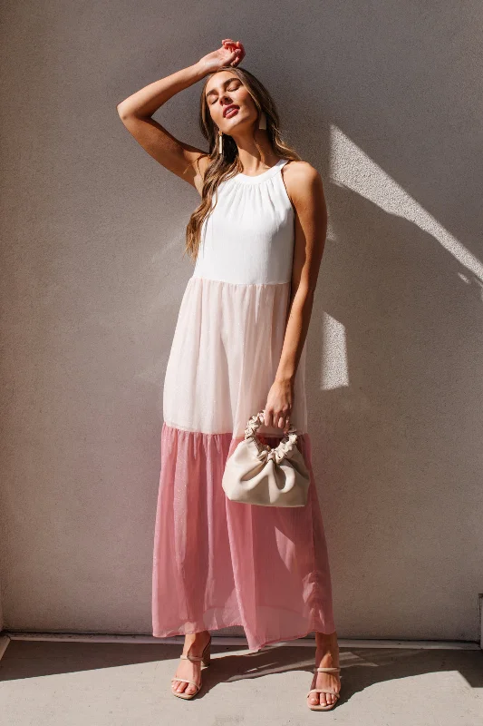 Maxi Women Dress with Floral Print for a Bohemian Vibe Maxi Women Dress with Floral Print for a Bohemian Vibe Rosè Maxi Dress