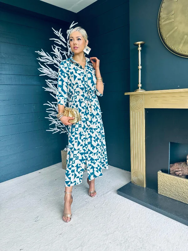 Long - Sleeve Women Dress in Velvet for a Luxurious Winter Look Long - Sleeve Women Dress in Velvet for a Luxurious Winter Look Sienna Geo Print Shirt Dress Teal Long - Sleeve Women Dress in Velvet for a Luxurious Winter Look Long - Sleeve Women Dress in Velvet for a Luxurious Winter Look Sienna Geo Print Shirt Dress Teal