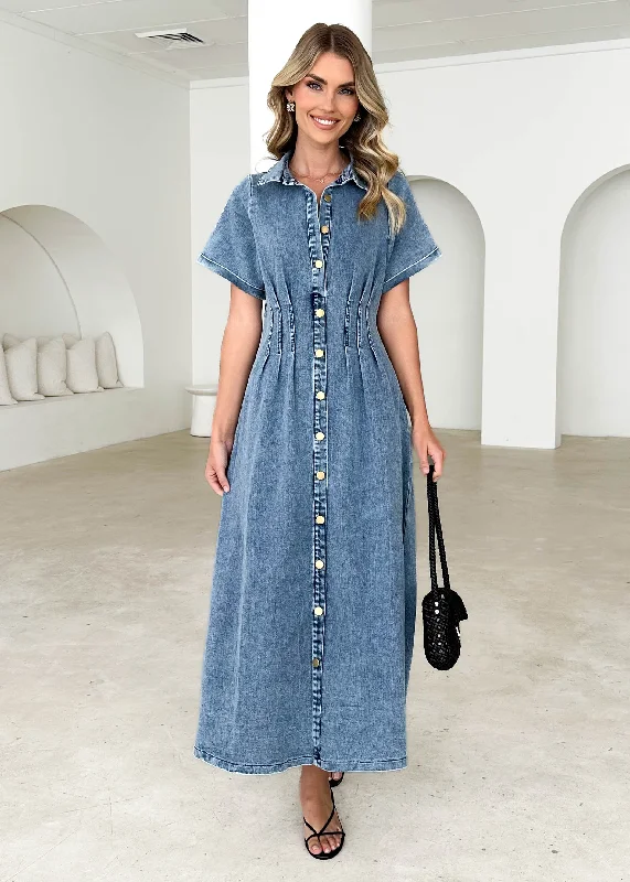 Midi dresses with keyhole backs for a flirty and unexpected detailAnnika Denim Midi Dress - Washed Blue