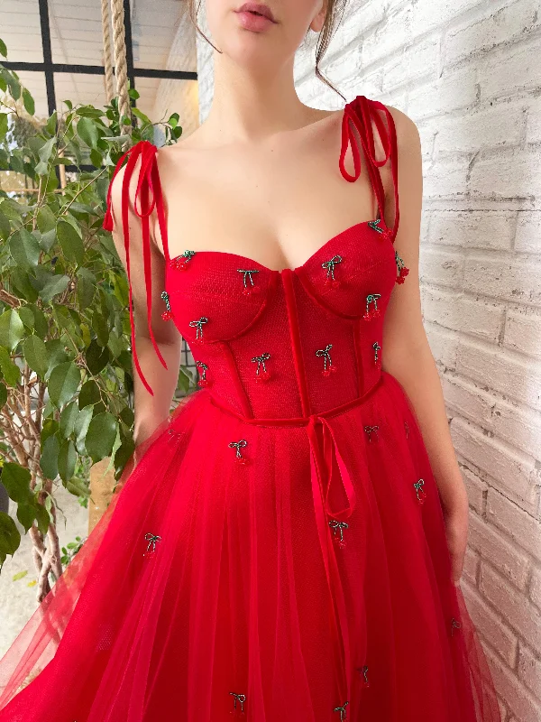 Midi dresses with cotton - blend materials for everyday comfortCherry Velvet Allure Dress