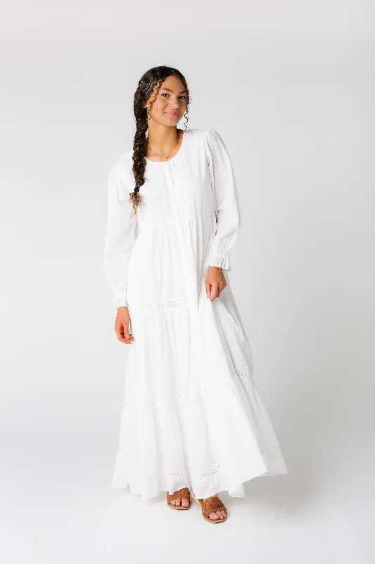 Midi dresses with cotton - blend materials for everyday comfortCitrus Cities White Dress Midi dresses with cotton - blend materials for everyday comfortCitrus Cities White Dress