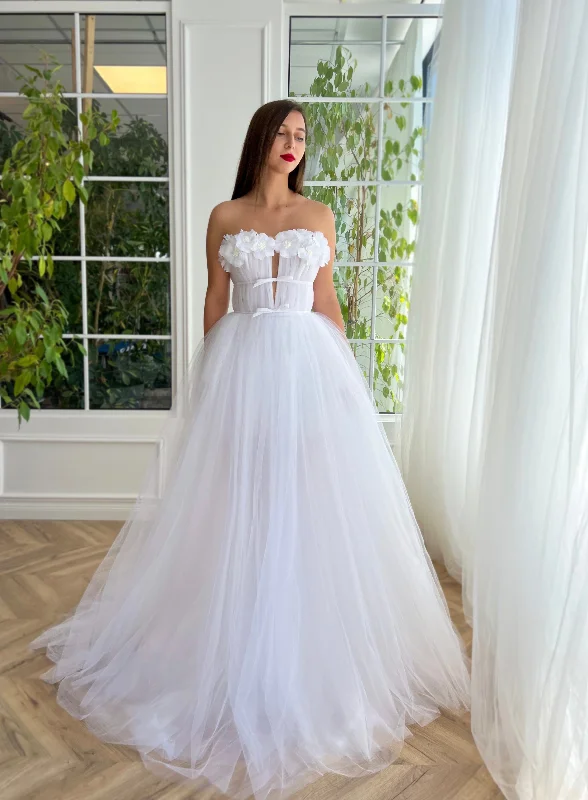 High - low midi dresses with geometric patterns for a modern partyDreamy Dual-bow Bridal Gown