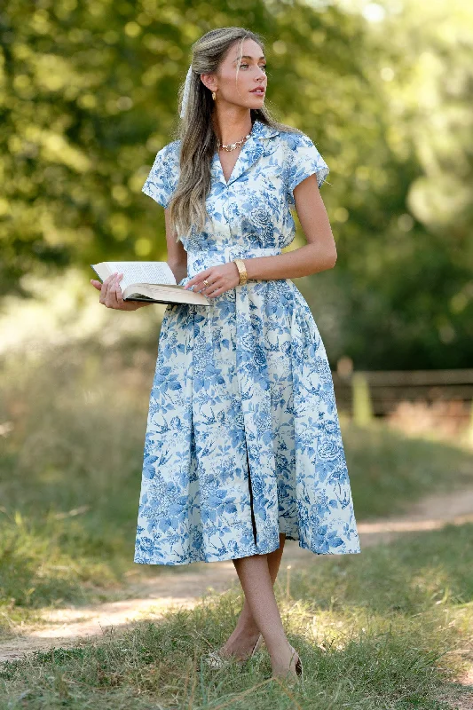 Midi dresses with embroidered accents for a unique and detailed designEven The Score Blue & White Midi Dress Midi dresses with embroidered accents for a unique and detailed designEven The Score Blue & White Midi Dress