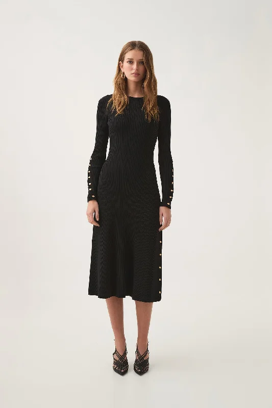 Midi dresses with printed lining for a hidden and stylish detailLia Knit Midi Dress