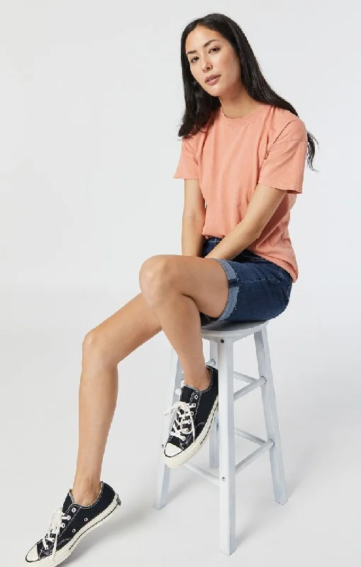 Ripped women jeans for a rebellious and fashion - forward styleALEXIS SHORTS IN DARK FRAYED HEM FEATHER BLUE