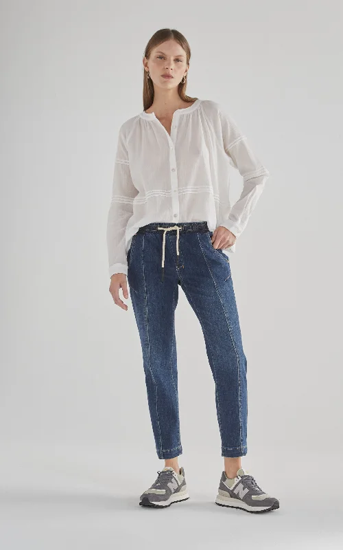 Denim Top with a Belted Waist for a Defined SilhouetteFeatherlight Paris Blue Stretch Pants Denim Top with a Belted Waist for a Defined SilhouetteFeatherlight Paris Blue Stretch Pants