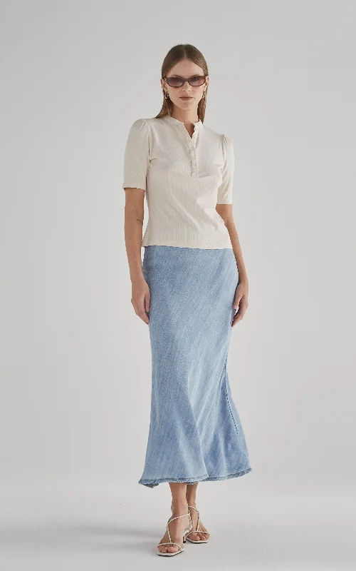 Washed - Out Denim Top for a Vintage AestheticGonna Tencel Denim Skirt