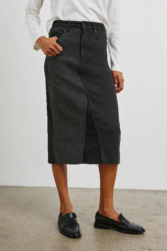 Wide - leg women jeans for a modern and relaxed vibeHIGHLAND SKIRT - BLACK PATCHWORK