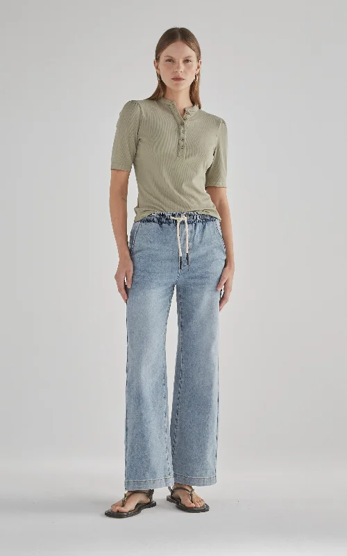 Patchwork Denim Top with a Unique and Artistic AppealIrena Sunbleached Denim Pants