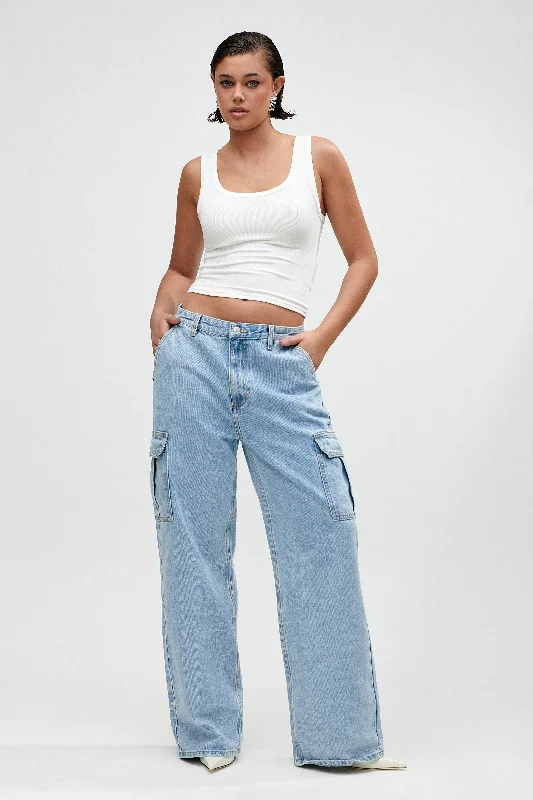 Mom jeans for a nostalgic and casual lookJagger Mid Rise Oversized Denim Jean - Mid Blue