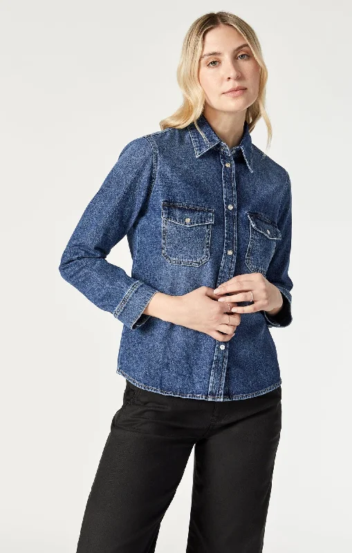 Button - fly women jeans with a traditional touchLEVIN SEMI-FITTED DENIM SHIRT IN DARK BLUE DENIM