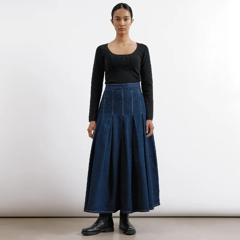 Washed - Out Denim Top for a Vintage AestheticDenim Pleat Midi Skirt