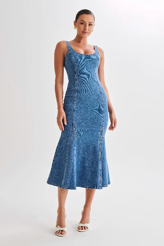 Denim Top with a Floral Print for a Feminine TouchMilena Denim Midi Dress - 70's Blue Denim Top with a Floral Print for a Feminine TouchMilena Denim Midi Dress - 70's Blue