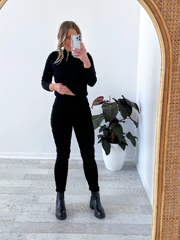 Oversized Denim Top for a Relaxed and Casual VibePhoenix Jeans