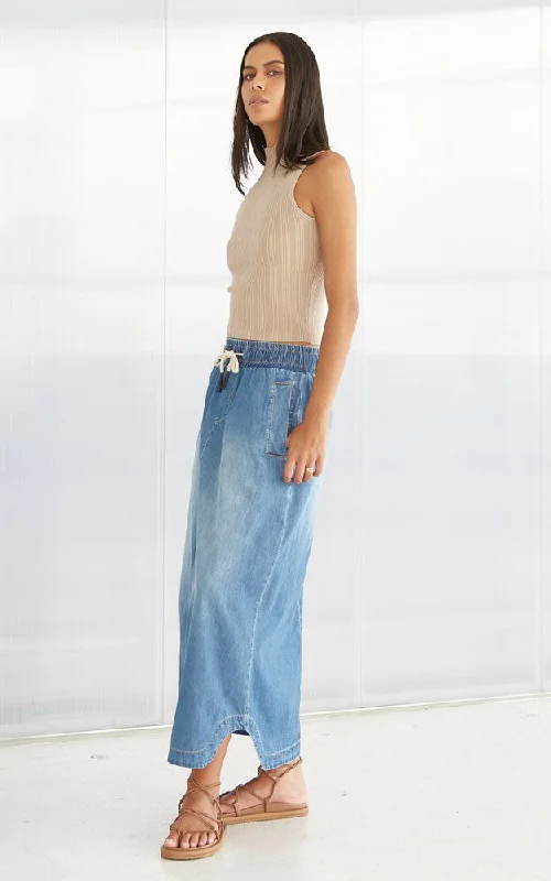 Denim Top with a Belted Waist for a Defined SilhouettePia Long Denim Skirt