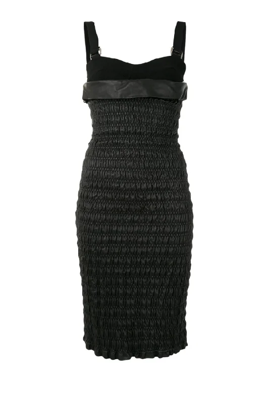 Ripped women jeans for a rebellious and fashion - forward styleProenza Schouler Smocked Leather Dress - Black