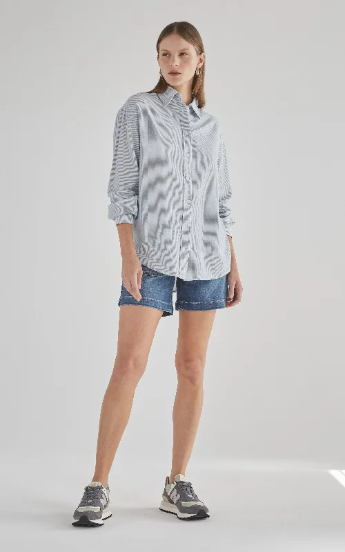 Denim Top for a Beachside Picnic with a Laid - Back StyleTilbury Sunbleach Stripe Shirt Denim Top for a Beachside Picnic with a Laid - Back StyleTilbury Sunbleach Stripe Shirt