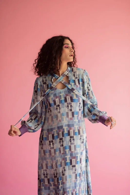 Maxi dresses with off - the - shoulder styles for a romantic and breezy lookAbstract Pleated Maxi Dress