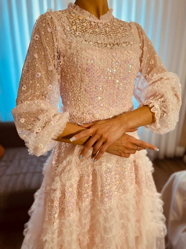 Maxi dresses with fringe trim for a bohemian vibeDRESS STYLE - NY3101