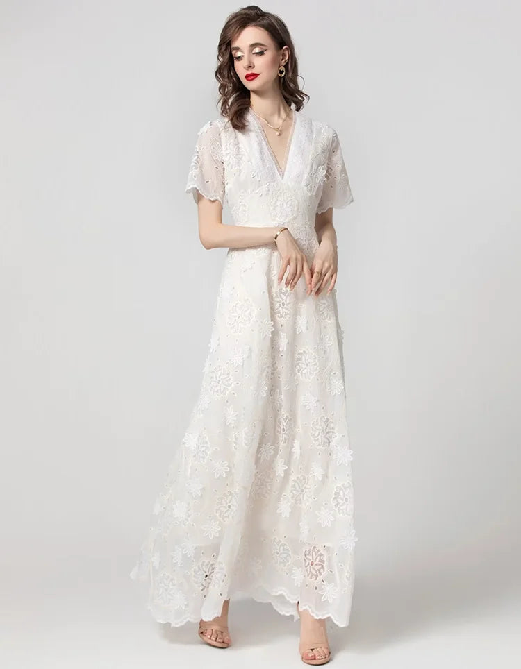 Maxi dresses with polka dot prints for a playful styleDRESS STYLE  - SY1315