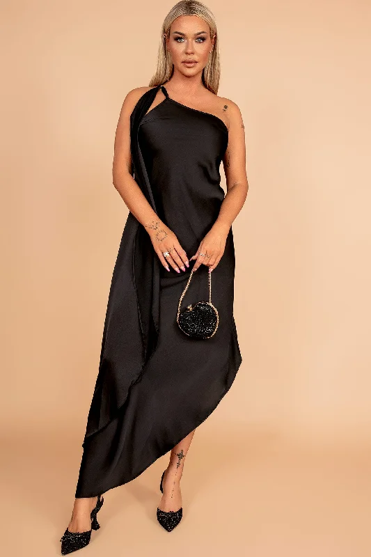 Maxi dresses with mesh panels for a sexy and trendy appearanceFabiana Black Satin Dress