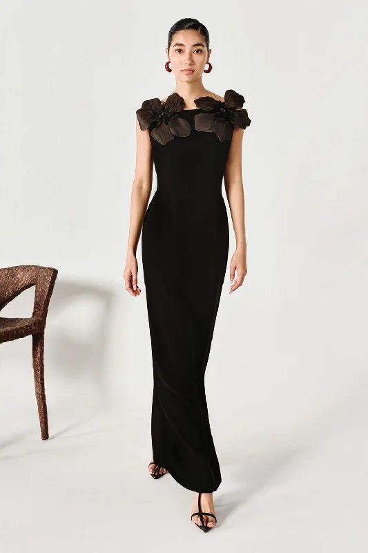 Cotton maxi dresses for a comfortable and everyday - wear optionHaisley Sheath Boat Neck Satin Crepe Maxi Dress