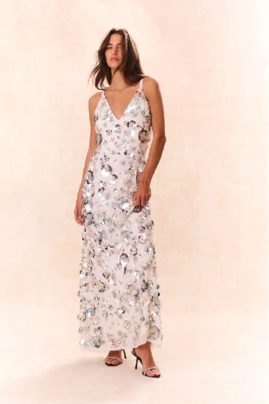 Maxi dresses with a gathered skirt for a voluminous and dramatic effectHubbard Embellished Dress Maxi dresses with a gathered skirt for a voluminous and dramatic effectHubbard Embellished Dress