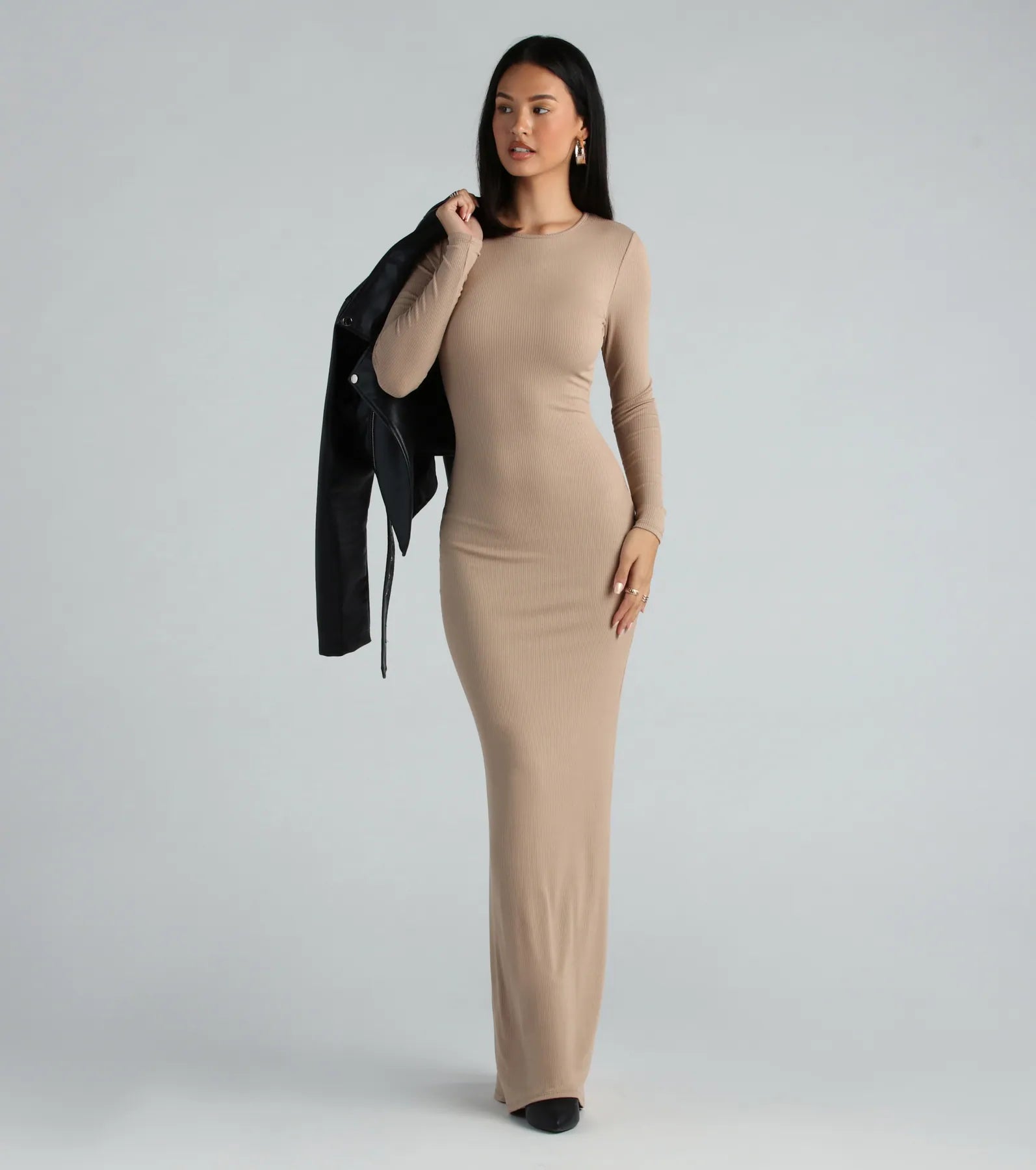 Maxi dresses with balloon sleeves for a vintage - inspired styleLooking For The One Basic Long Sleeve Maxi Dress