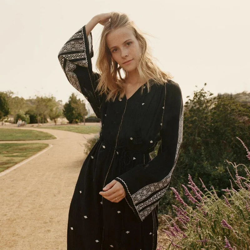 Maxi dresses with side slits for a touch of allureBerriesJam - Stylish O-Neck Long Sleeve Maxi Dress Maxi dresses with side slits for a touch of allureBerriesJam - Stylish O-Neck Long Sleeve Maxi Dress