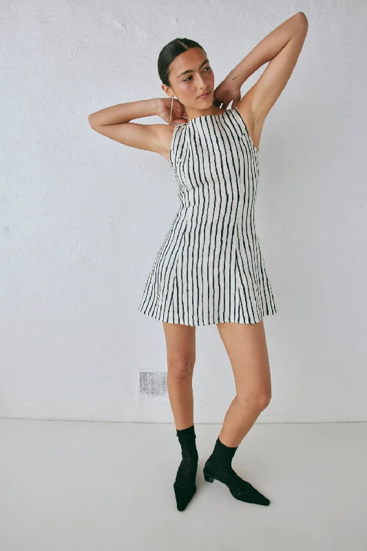 Mini dresses with patchwork designs for a unique styleChloe Linen Mini Dress Black