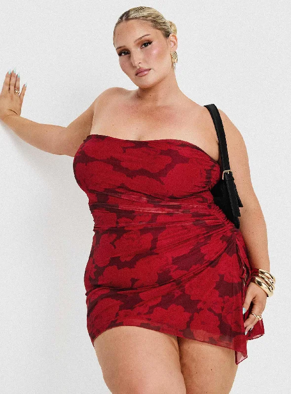 Mini dresses with pocket details for added functionalityDonelli Mini Dress Burgundy / Red Floral Curve