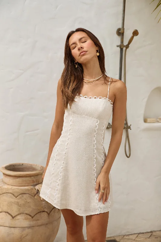 Mini dresses with pleated skirts for a classic lookHoneymoon Heart Mini Dress Beige
