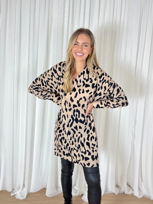 Mini dresses with polka dot patternsJayla V Neck dress / Beige