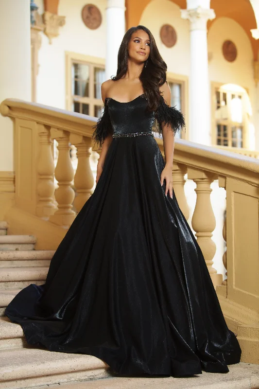 Metallic maxi dresses for a glamorous New Year's Eve party Metallic maxi dresses for a glamorous New Year's Eve party Ava Presley 28570 Feather Formal Prom Long Gown Metallic maxi dresses for a glamorous New Year's Eve party Metallic maxi dresses for a glamorous New Year's Eve party Ava Presley 28570 Feather Formal Prom Long Gown