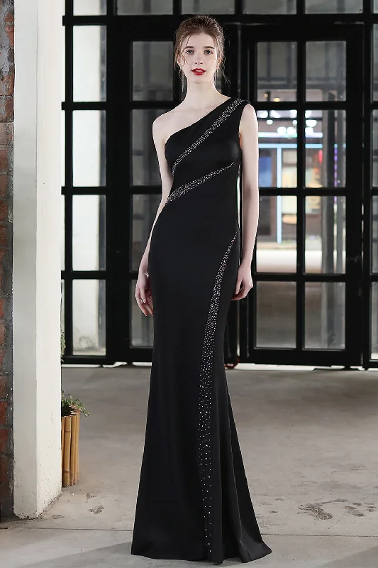 Mini cocktail dresses with a ruffled hem and a solid colorBlack Mermaid Prom Dress with Beading