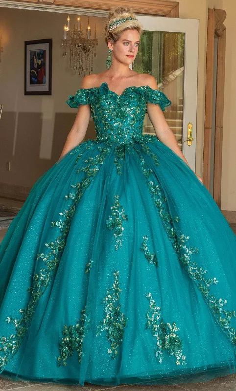 Strapless formal dresses with tulle skirts for a classic prom lookDancing Queen 1766 - Ruffled Off-Shoulder Embellished Ballgown Strapless formal dresses with tulle skirts for a classic prom lookDancing Queen 1766 - Ruffled Off-Shoulder Embellished Ballgown