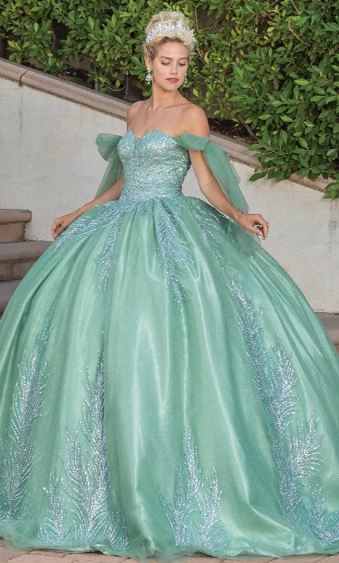 Formal dresses with wrap - around styles and beaded belts for a customized fitDancing Queen 1793 - Fitted Off-Shoulder Bodice Ballgown Formal dresses with wrap - around styles and beaded belts for a customized fitDancing Queen 1793 - Fitted Off-Shoulder Bodice Ballgown