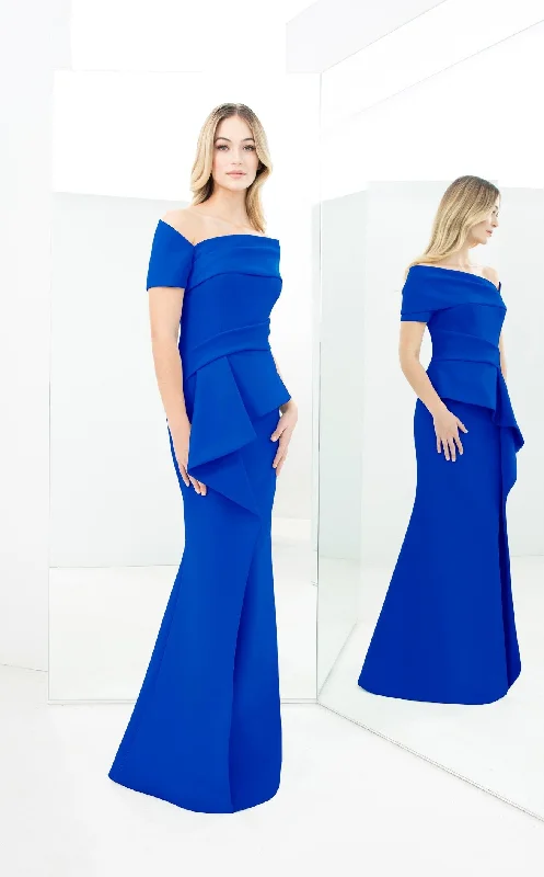 Formal dresses with button - front designs and tulle skirts for a charming prom styleDaymor 1361 Dress
